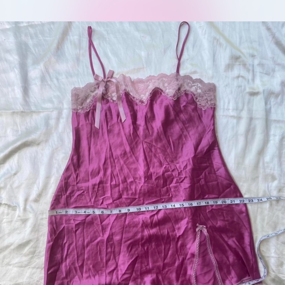 Victoria’s Secret Pink Lace Trim Chemise - Picture 7 of 7